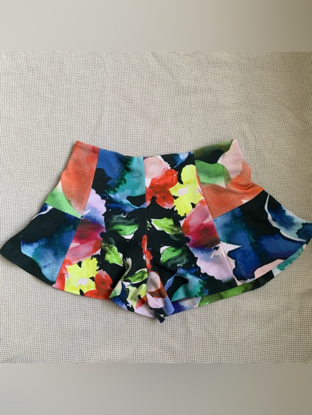 Askari Womens XS High-Waist Watercolor Floral Flare Shorts Multicolor Coquette